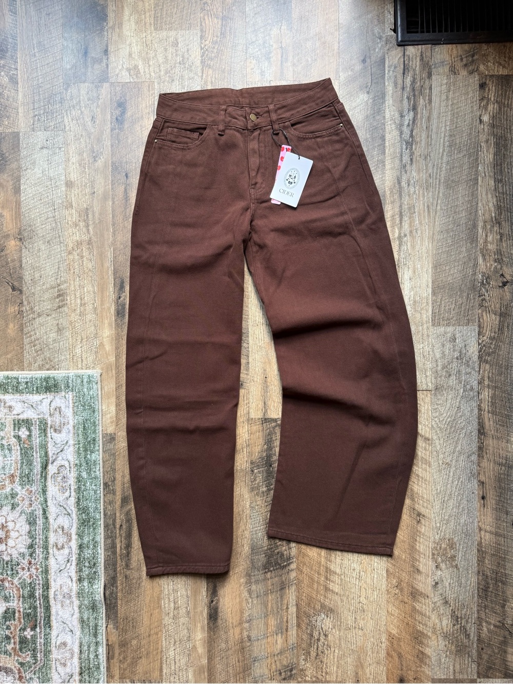 Cider Woman’s Brown Barrel Jeans